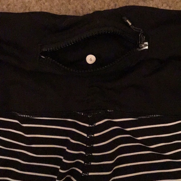 Lululemon Runday Crop - Picture 6 of 7